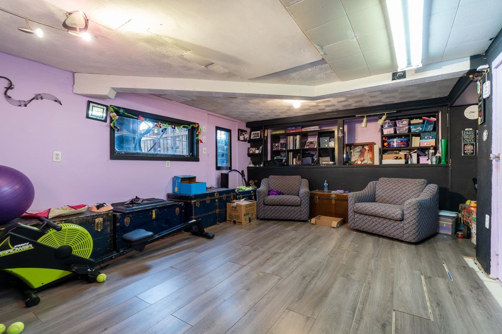 listing image 1103418829470873275