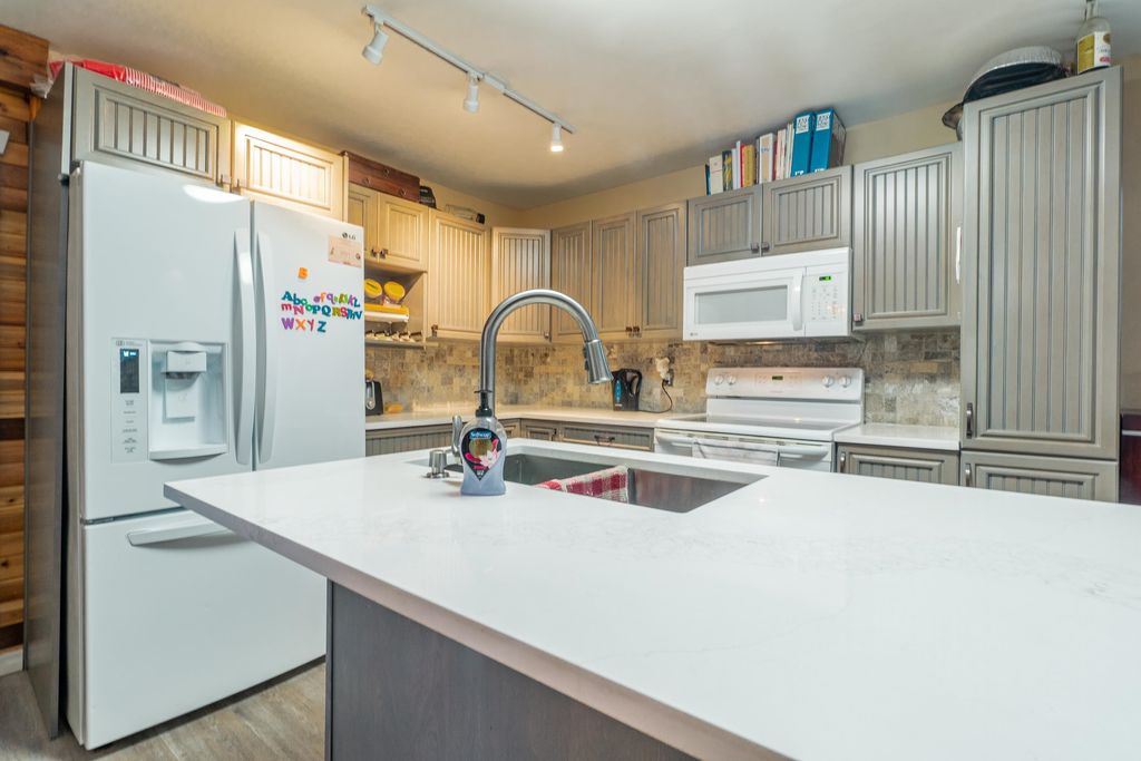 listing image 1109306897535462994