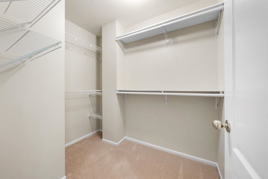 listing image 1101407821915719862