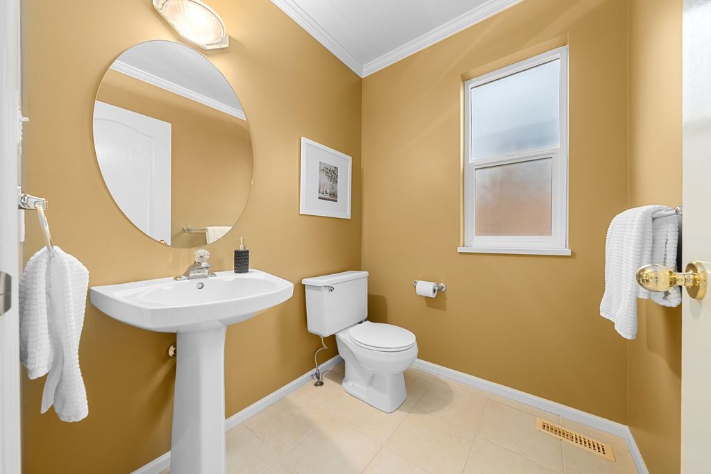listing image 1102028251209349577