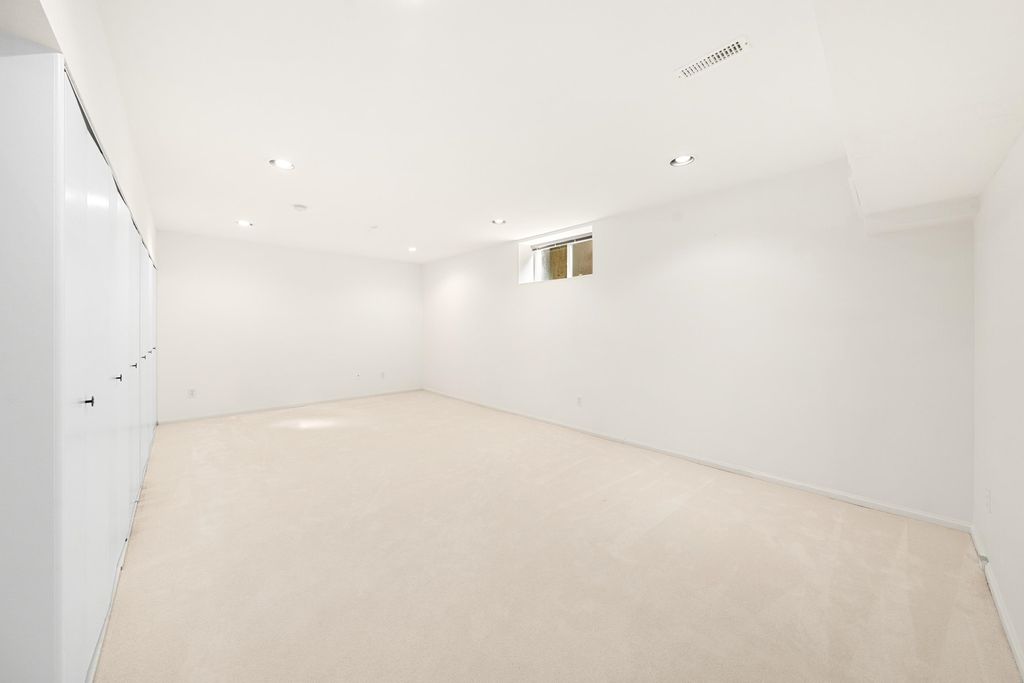 listing image 1101828614103171899