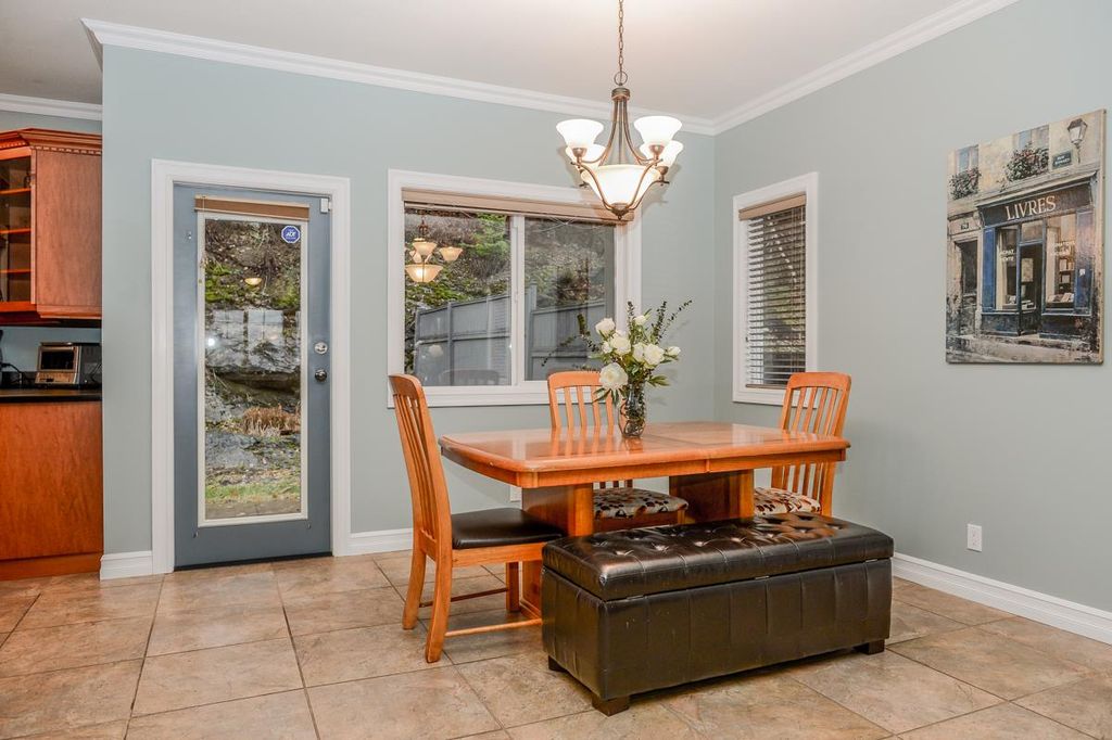 listing image 1106618608509513405