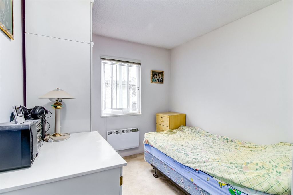 listing image 1107646628333772154