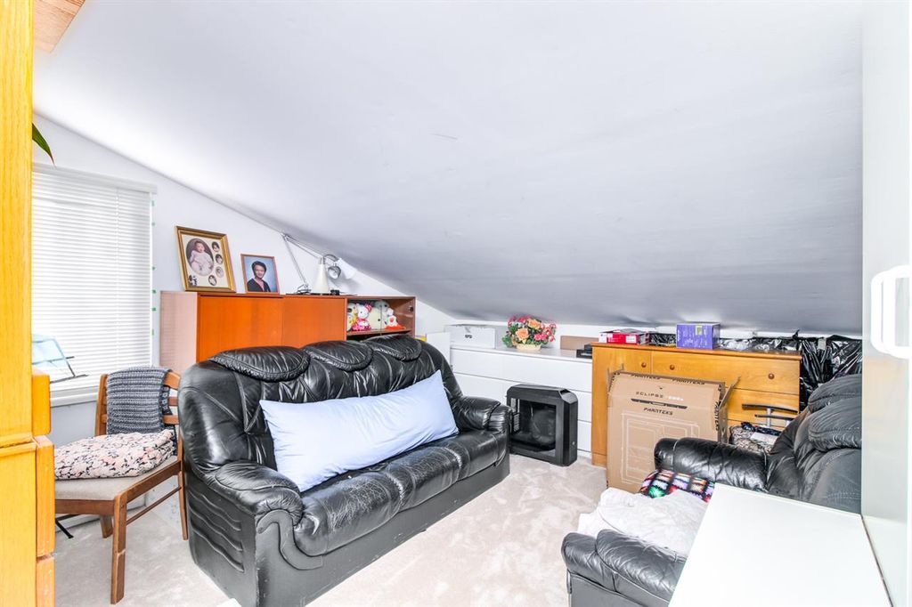 listing image 1100071689856206907