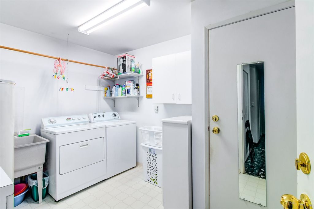 listing image 1109939879442776900