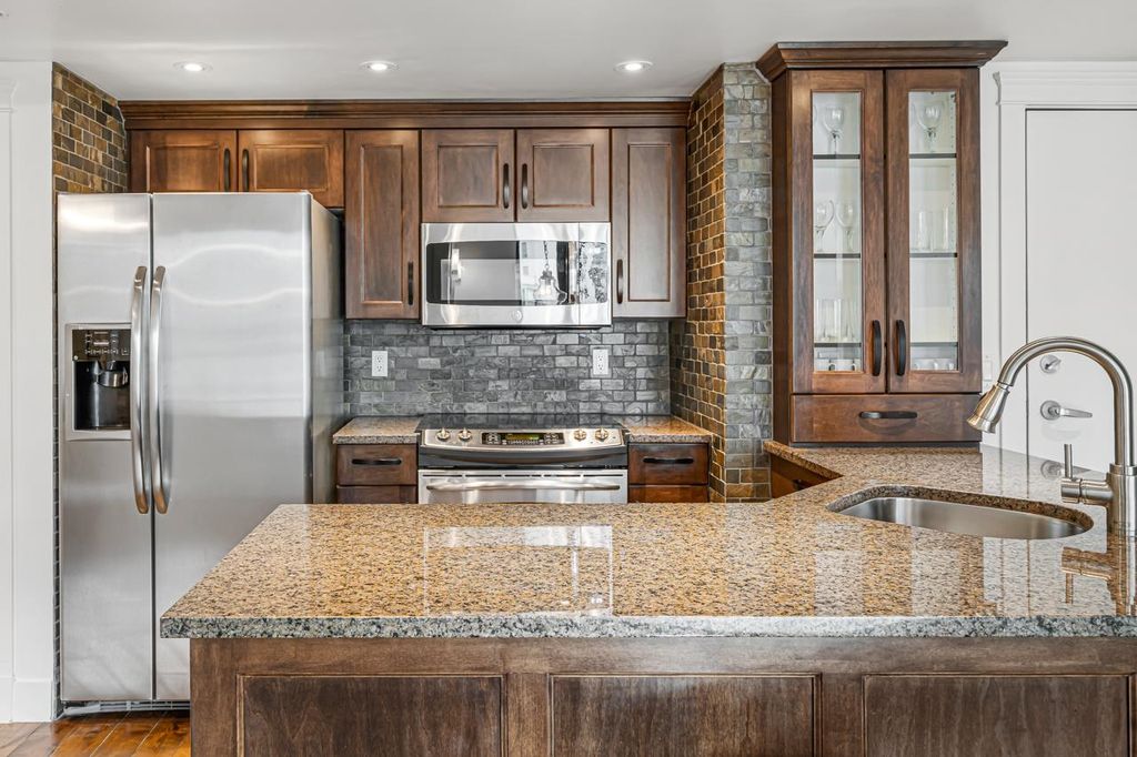 listing image 1105875297329342846