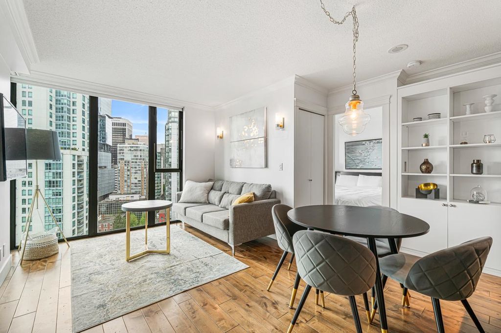 listing image 1101116664010557347