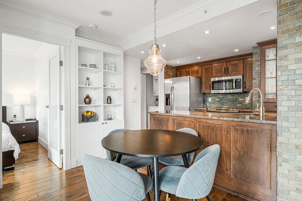 listing image 1109431058299064287