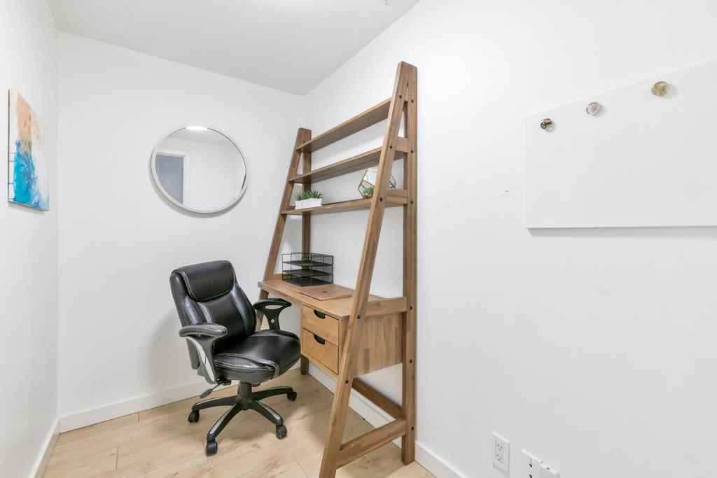 listing image 1105152662326709474