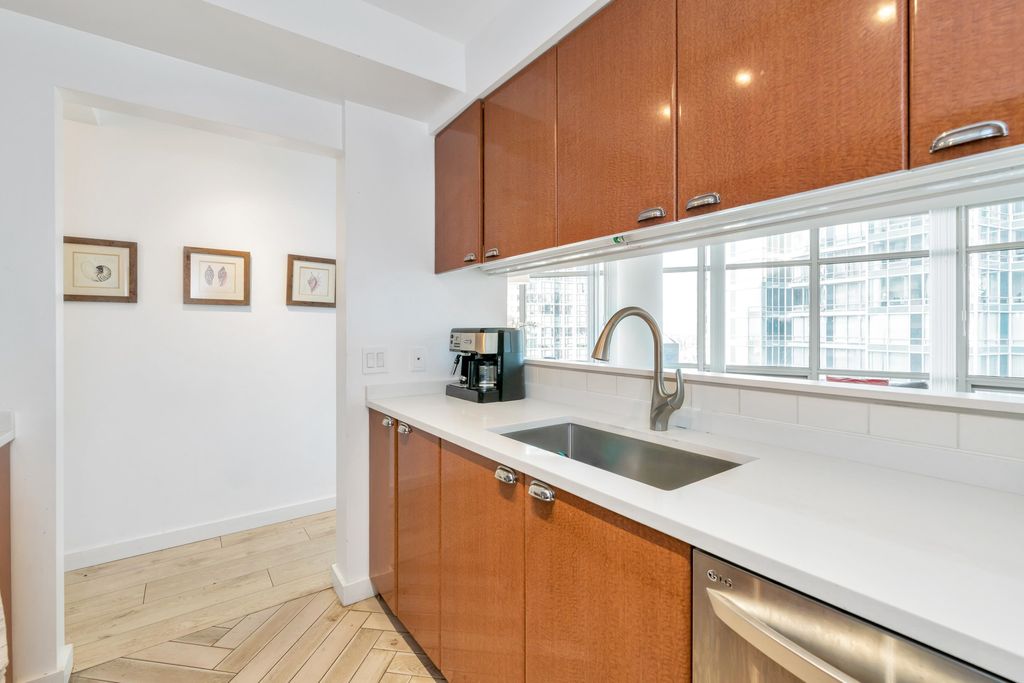 listing image 1107869281432566881