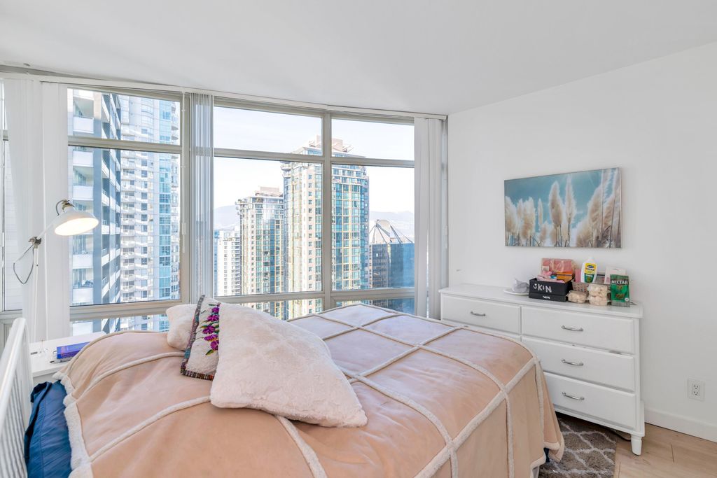 listing image 1100204857537528522