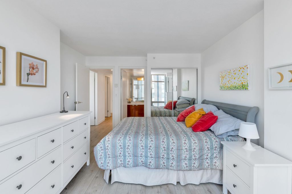 listing image 1103033258283234155