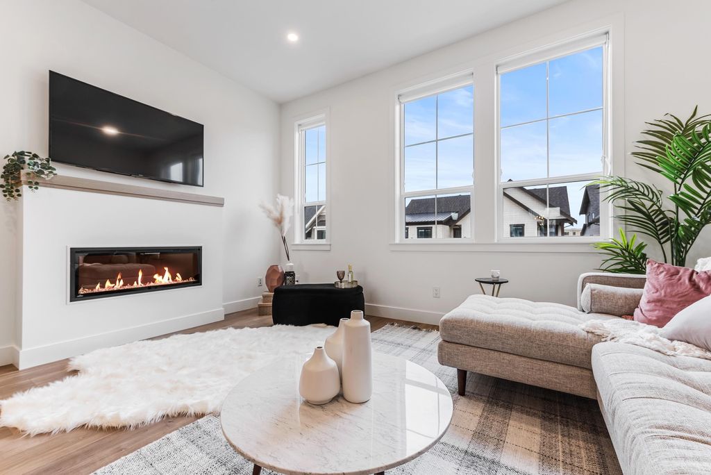 listing image 1103297376756531632