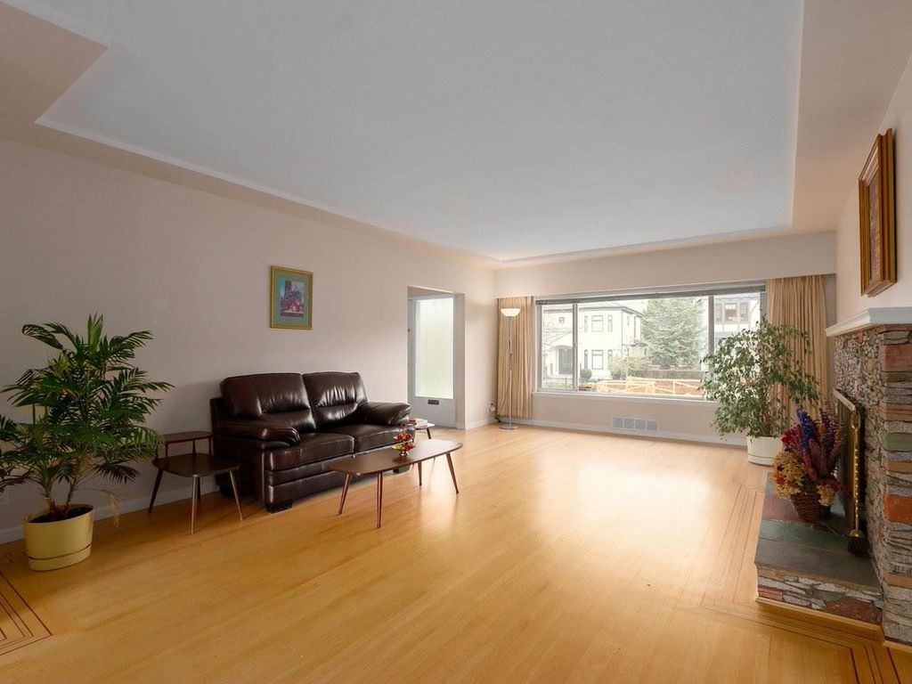 listing image 1105814778685770401