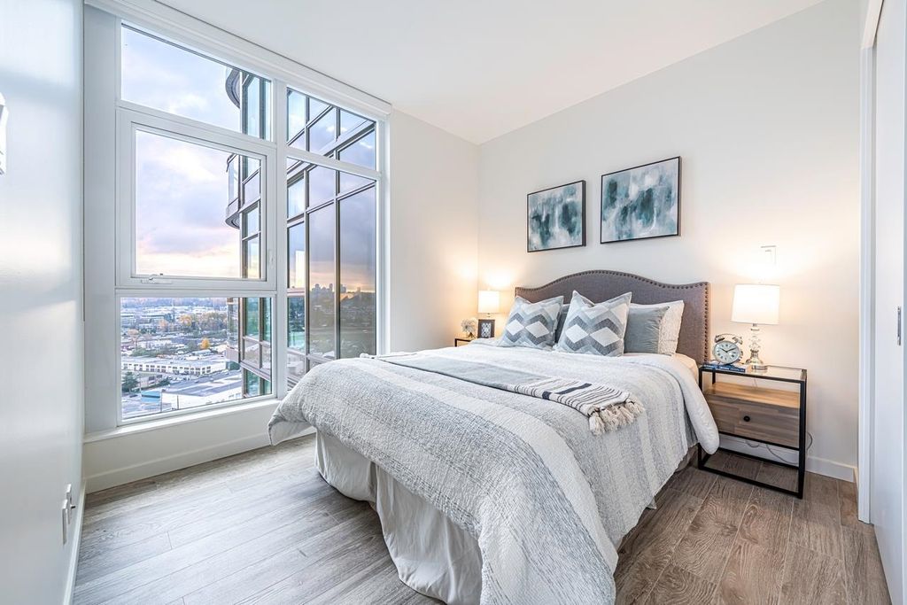 listing image 1104633147698460360