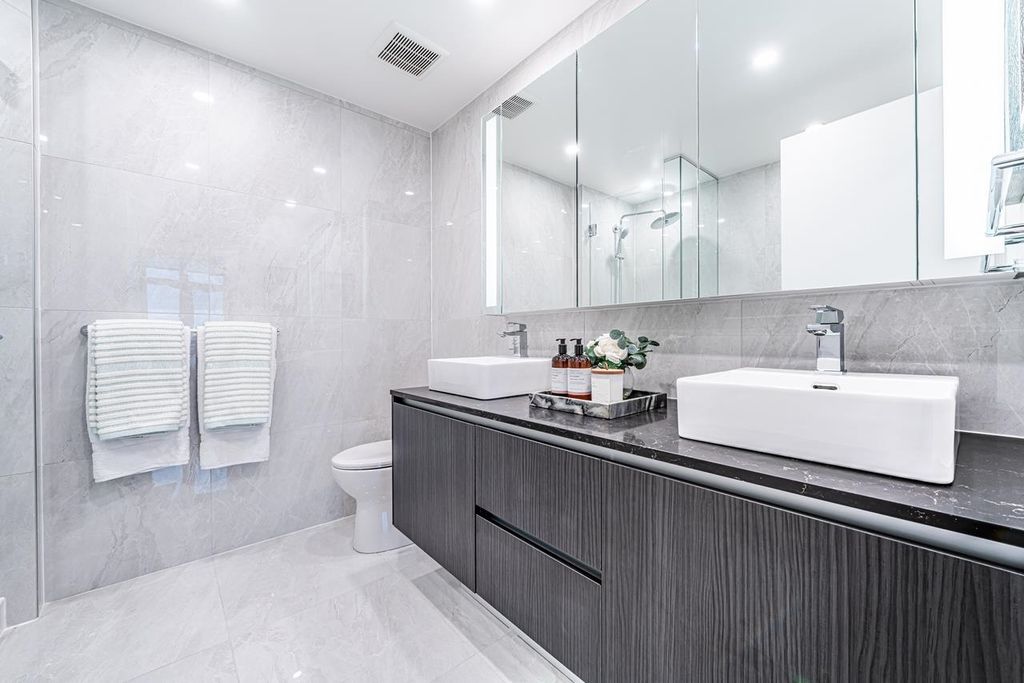 listing image 1105759185951552169