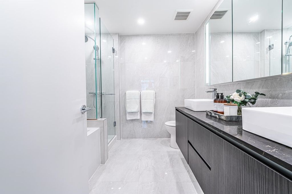 listing image 1108058568921765370