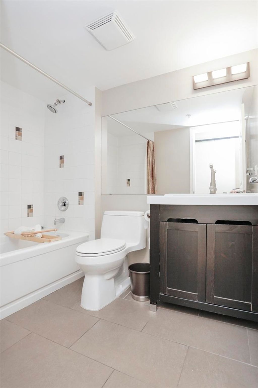 listing image 1105590023995919576