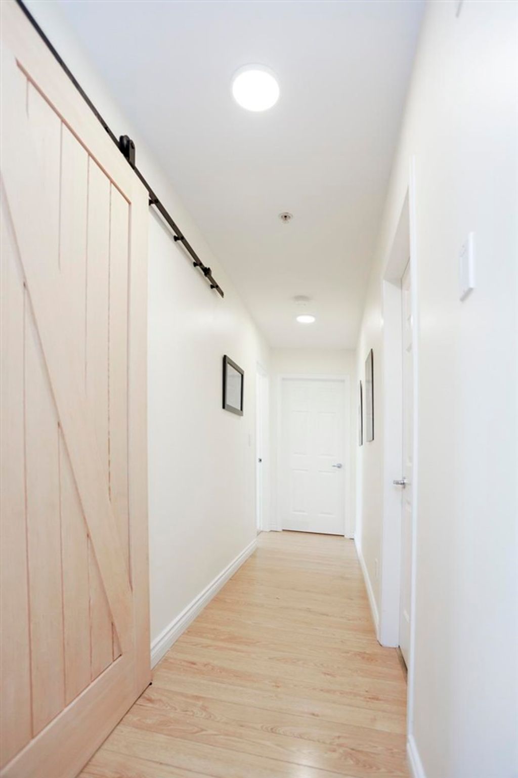 listing image 1102186255067960505