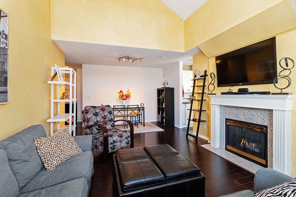 listing image 1109837899846310588