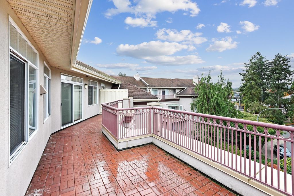 listing image 1100286579308592417