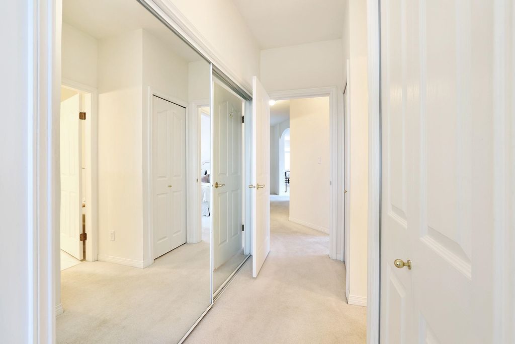 listing image 1109881676499036761