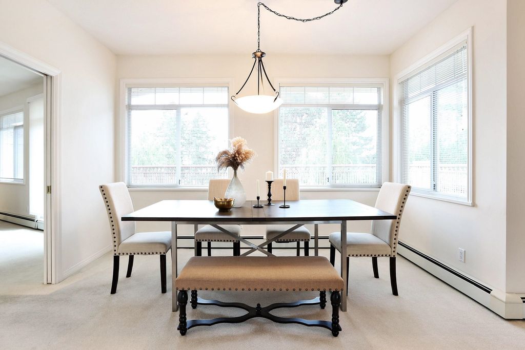 listing image 1106649510362253513