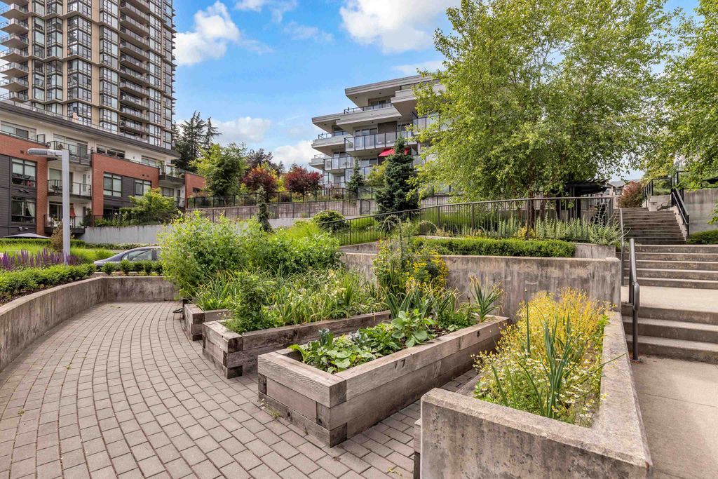 listing image 1100108349841575288