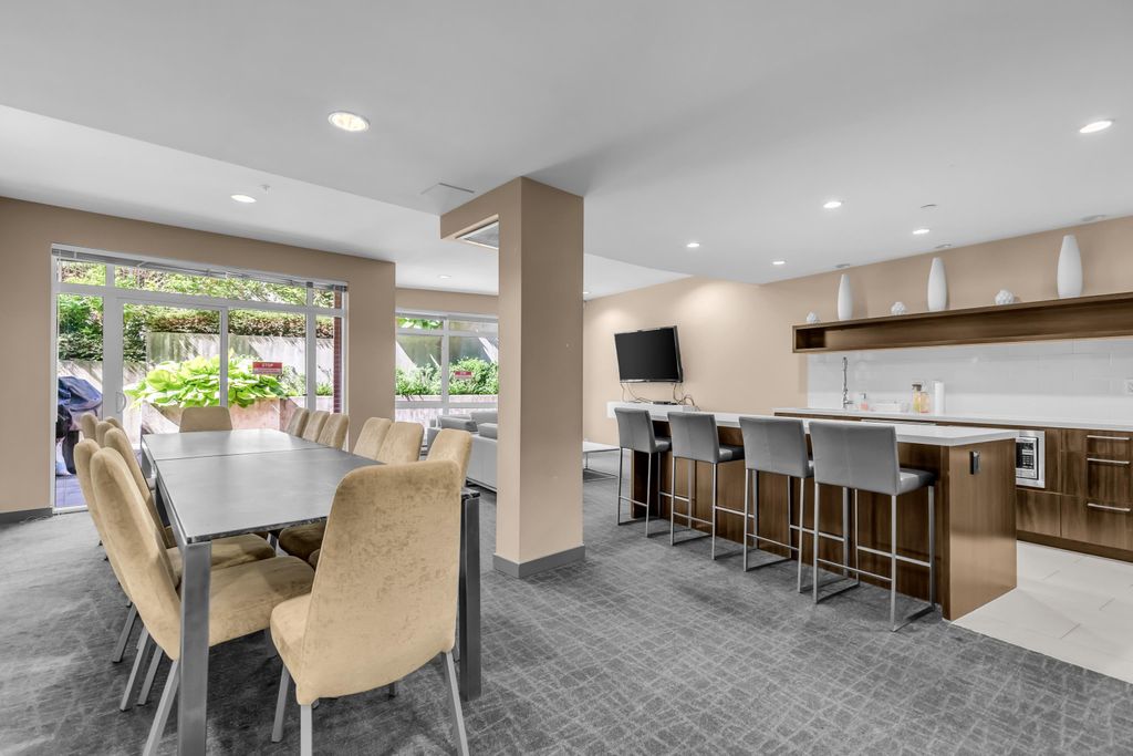 listing image 1109455317200100538