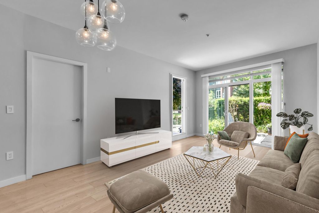 listing image 1102499643044676548
