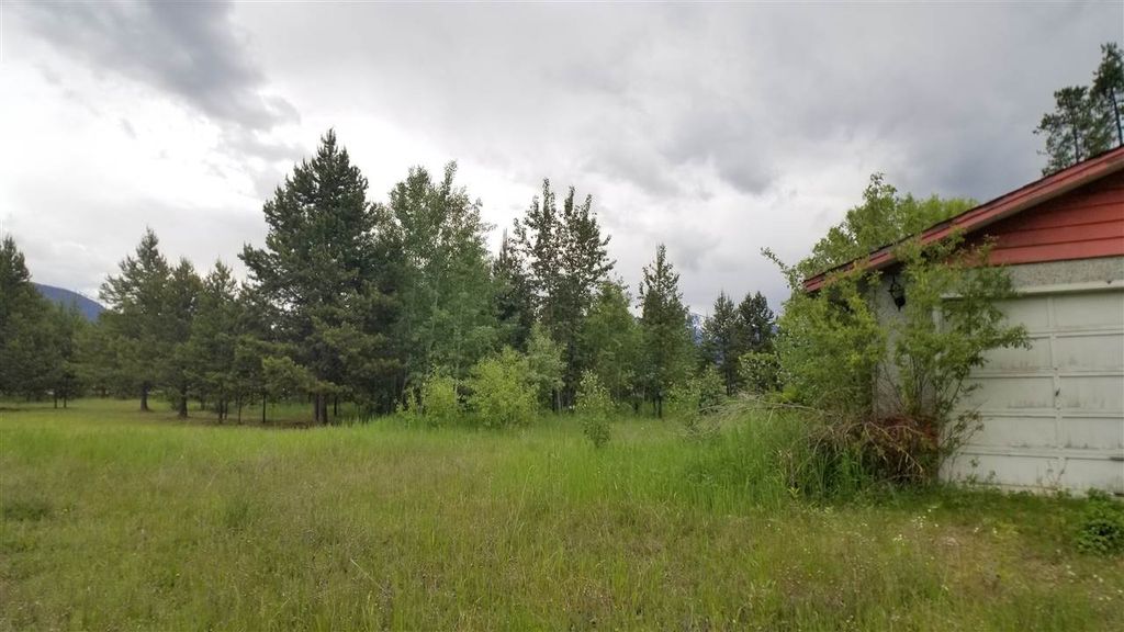 listing image 1106391370391421507