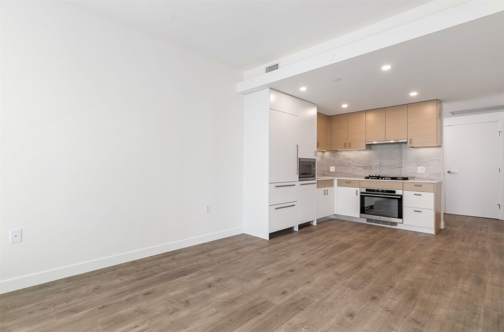 listing image 1103358509499631492