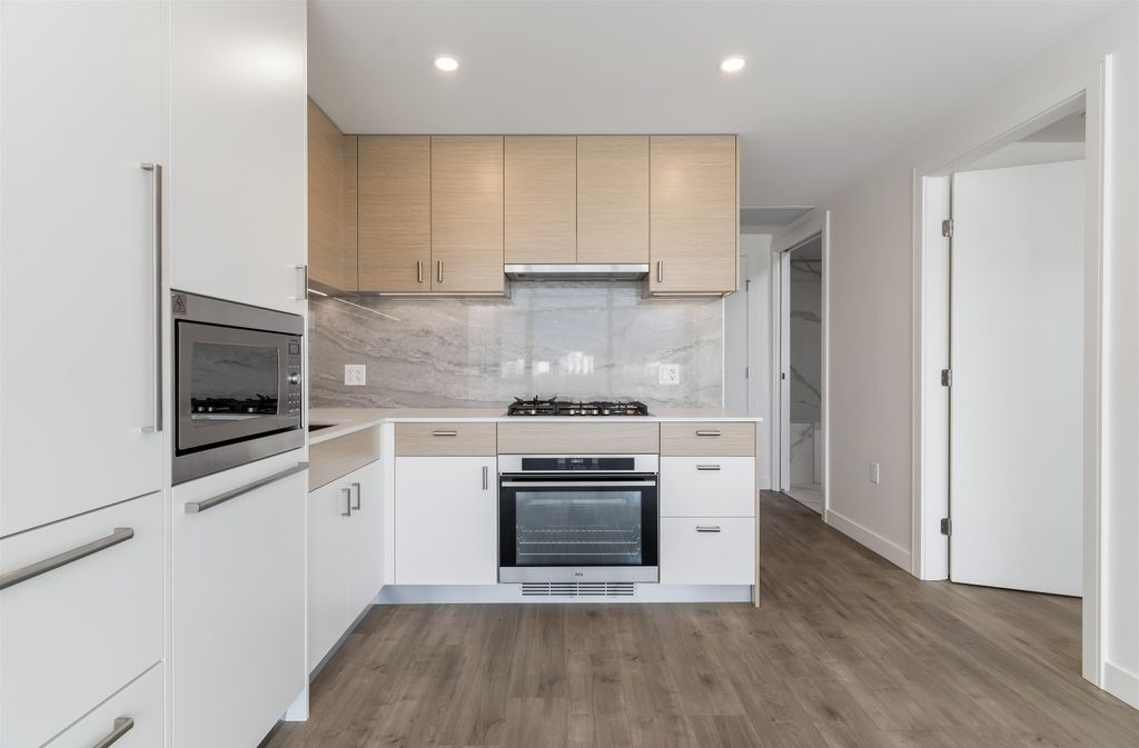 listing image 1100064319666233624