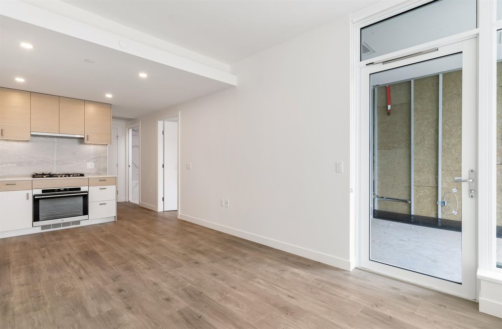 listing image 1104318295769825412