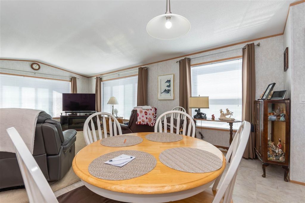 listing image 1100019027040985176