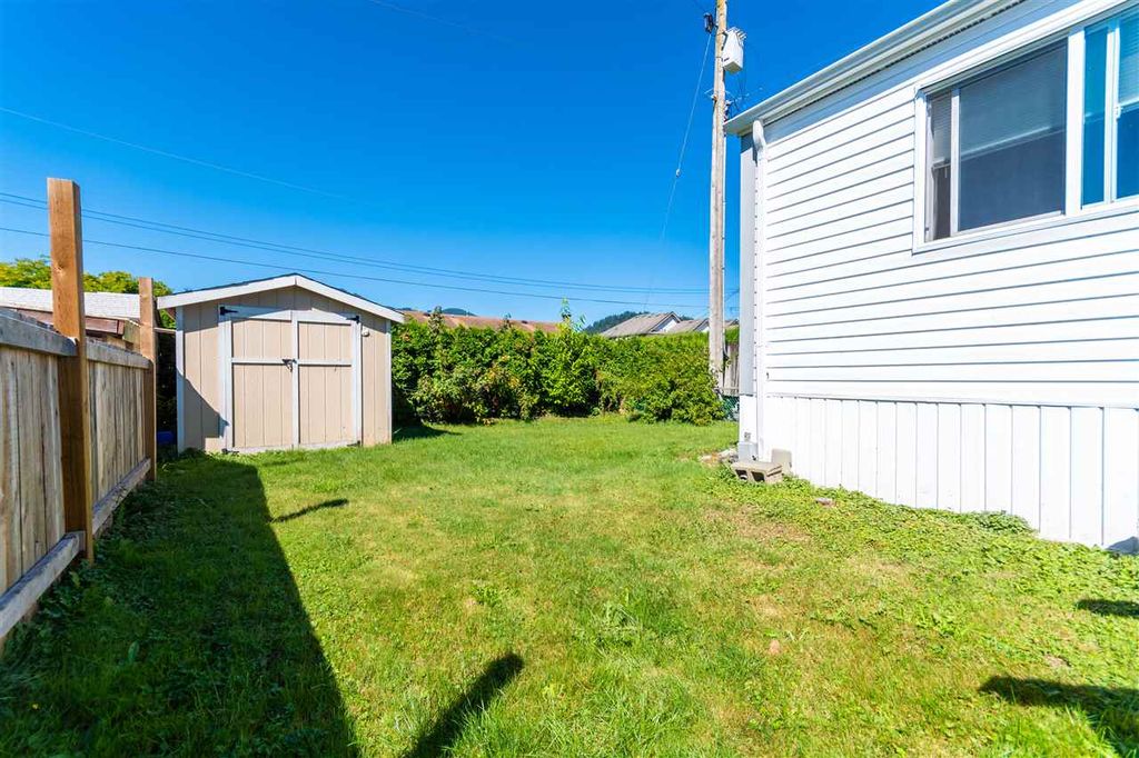listing image 1102437494348319815