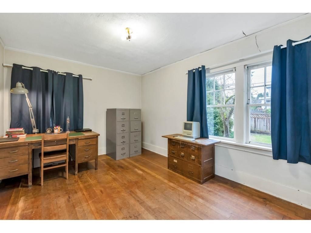 listing image 1100807186477867470