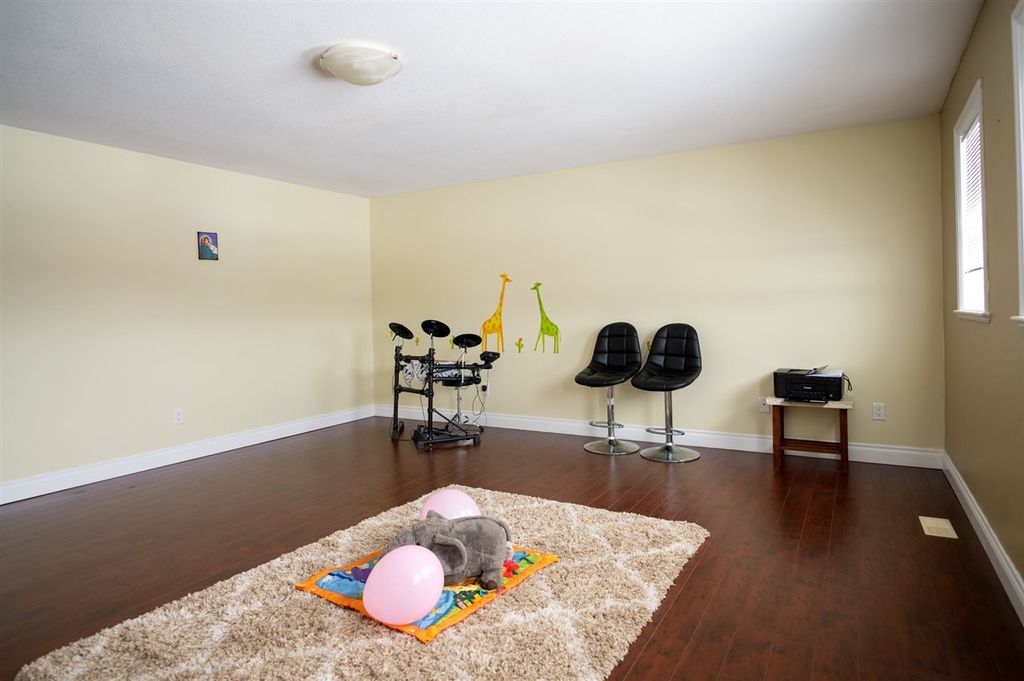 listing image 1107348270562827539