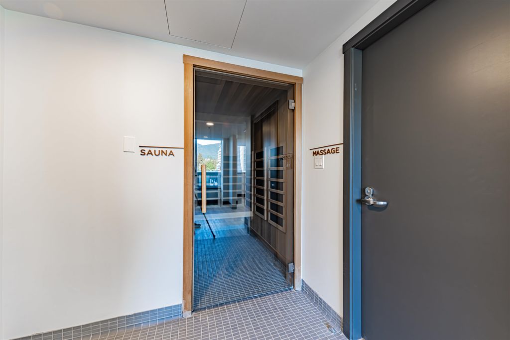 listing image 1106658352408336510