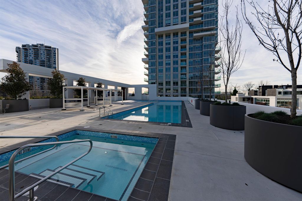 listing image 1108306452327704360
