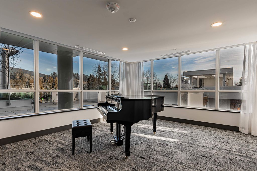listing image 1102294944696339209