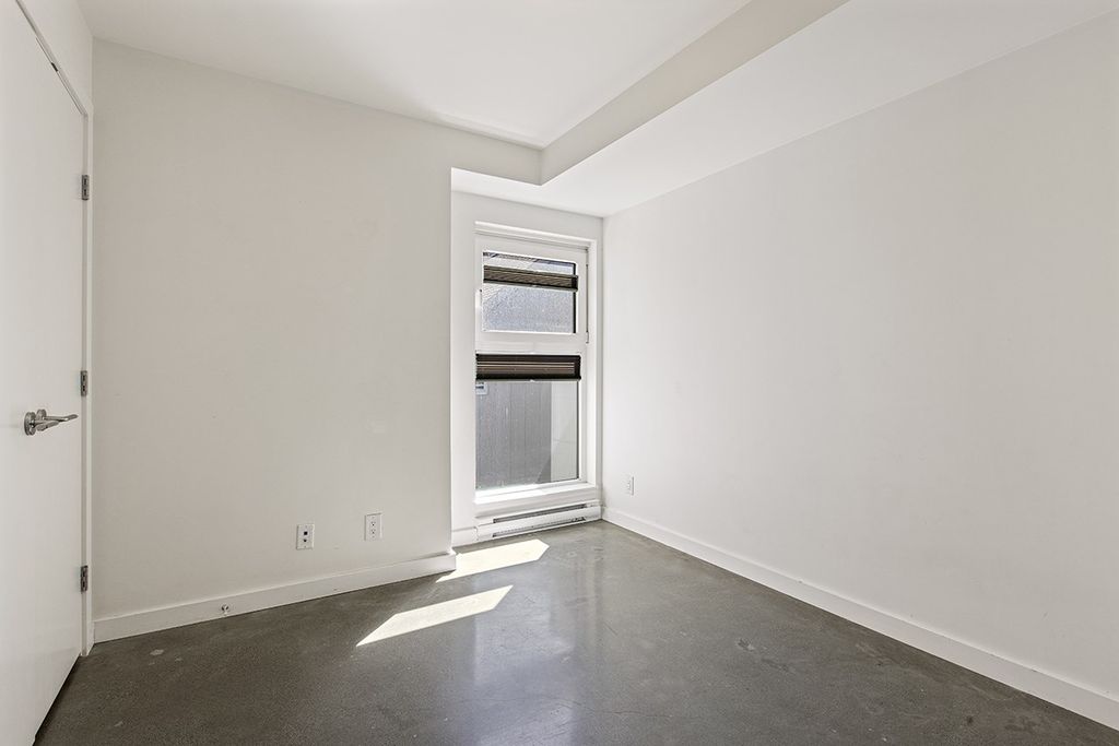 listing image 1107225911276288817