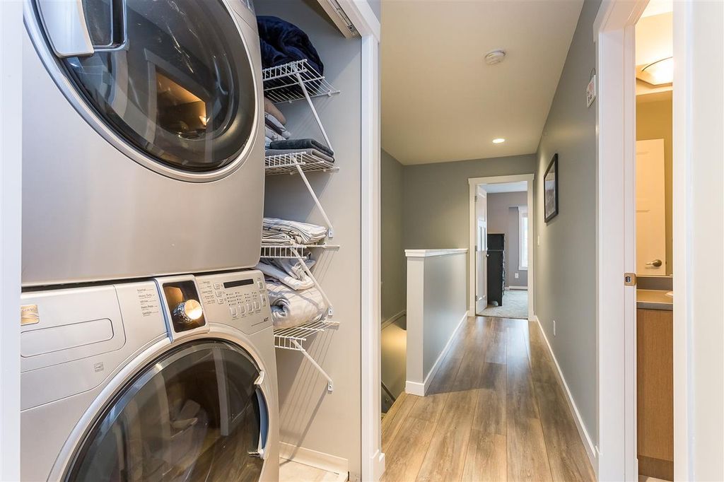 listing image 1106408113598634653