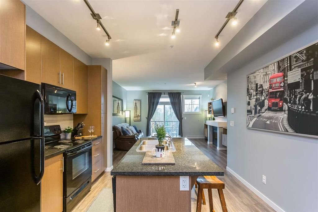 listing image 1101562251577816838