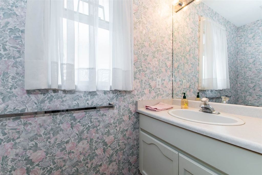 listing image 1100296024026402544
