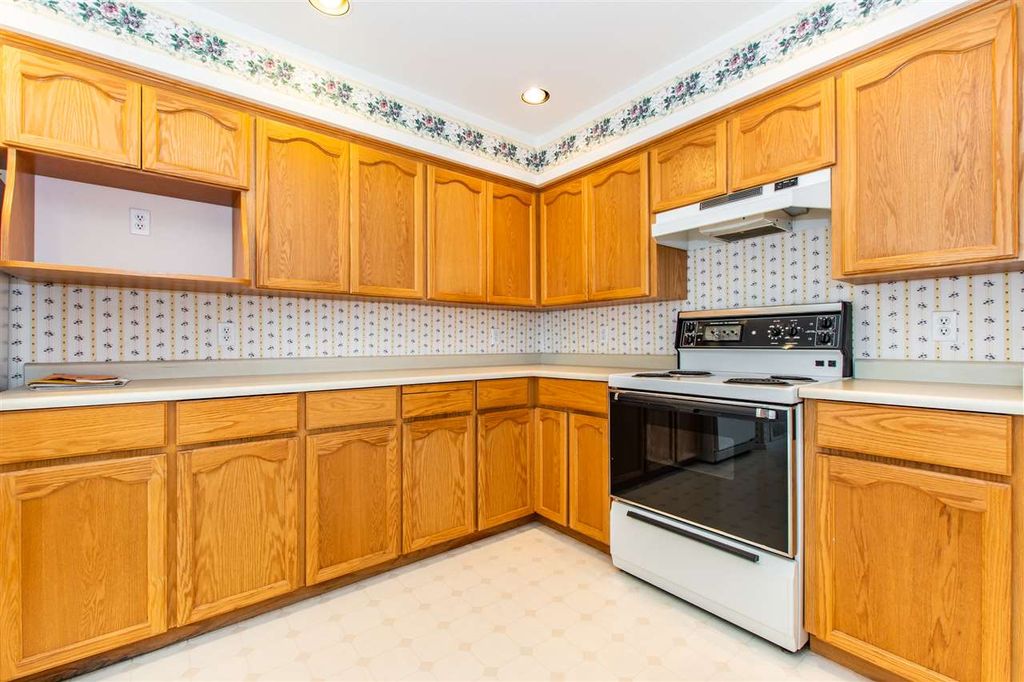 listing image 1107141269294441646