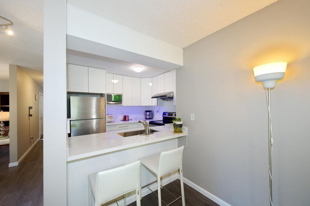 listing image 1101938457052799514