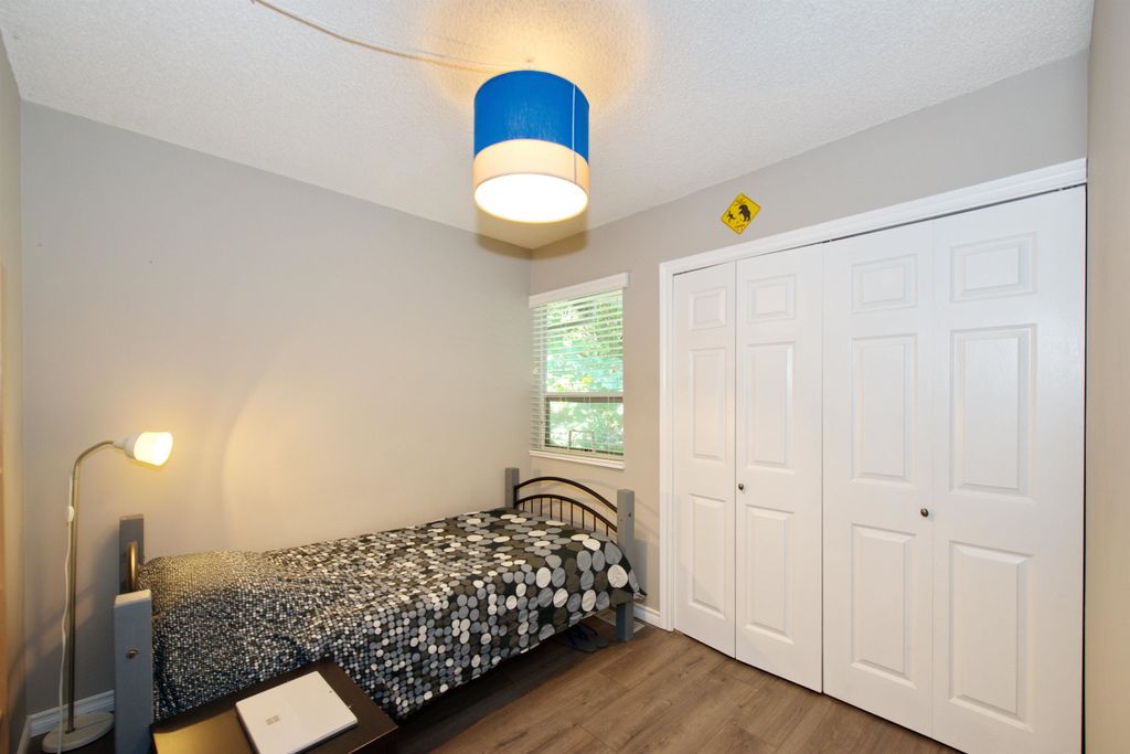 listing image 1106650675739510695