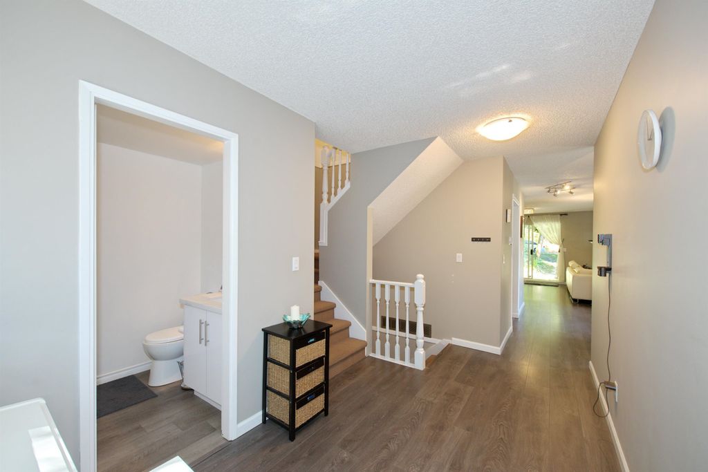 listing image 1100722528621365195