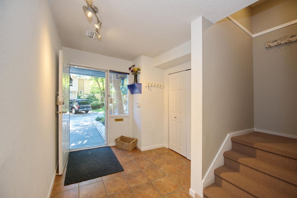 listing image 1103899512807836449